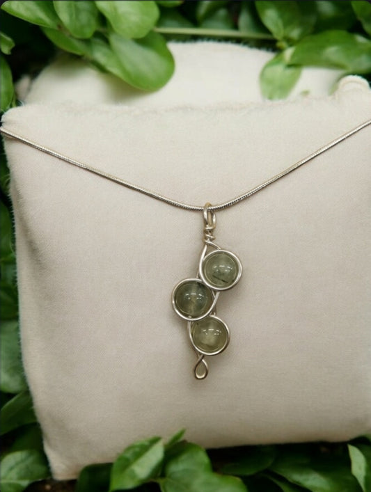 Green prehnite and wire pendant